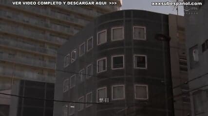 Marido Cornudo Permite que su Jefe Utilice a su Esposa Como una Mujersuela al Frente de el NTR Jav Sub Español
