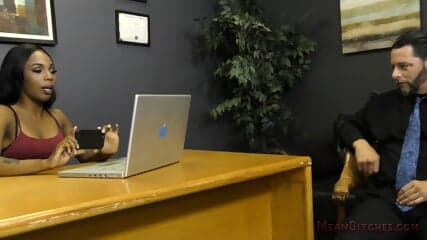 20yo Secretary Sarah BANKS Makes Her White Boss Eat Her Black Asshole