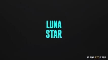 Derek Savage And Luna Star Turn Up The Heat At The Ultimate Poolside Party